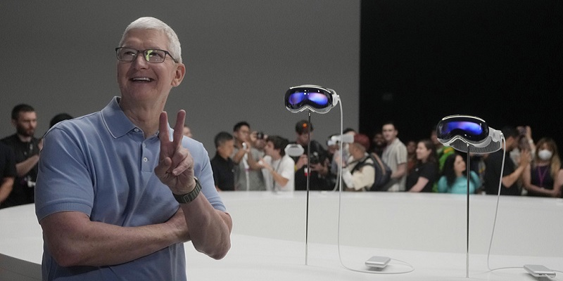 Apple’s new Vision Pro is innovative… and goofy